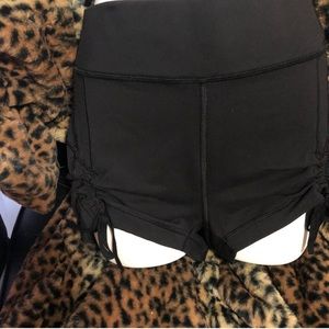 Lululemon tie front shorts 8